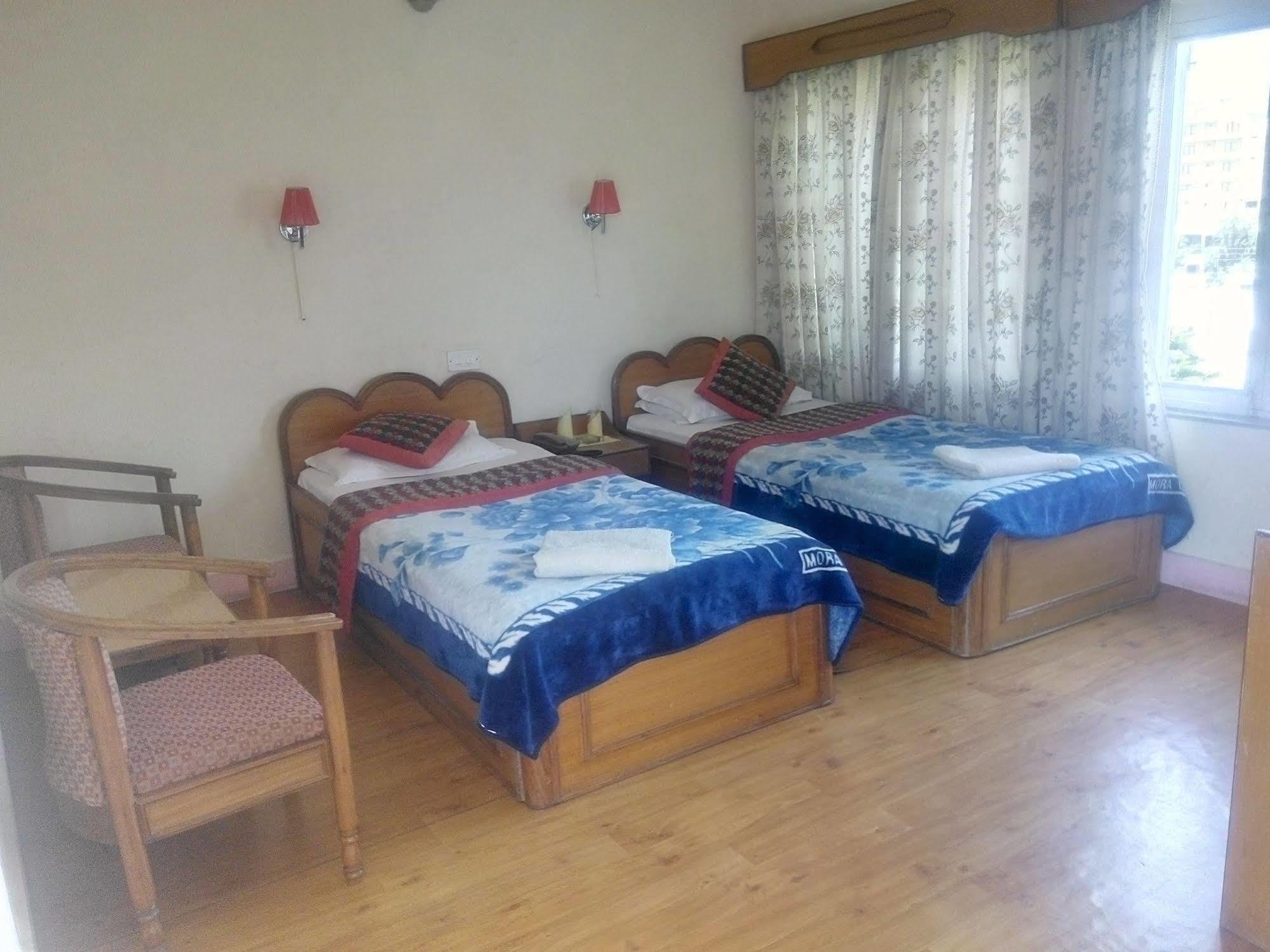 Green Tara Hotel بوكْرا المظهر الخارجي الصورة
